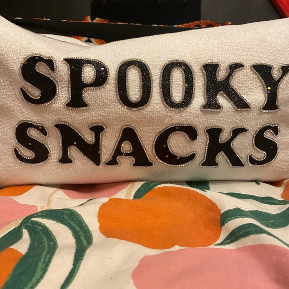 SPOOKY SNACKS TERRY BAG - Picture 3 of 6